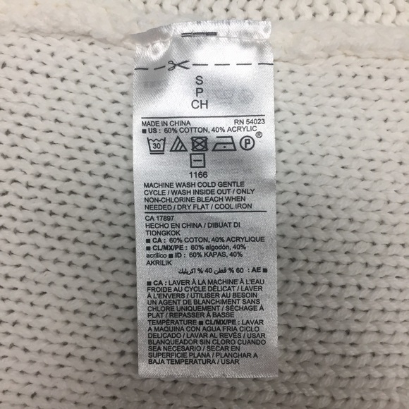 Old Navy Cable Knit Sweater - Picture 4 of 4